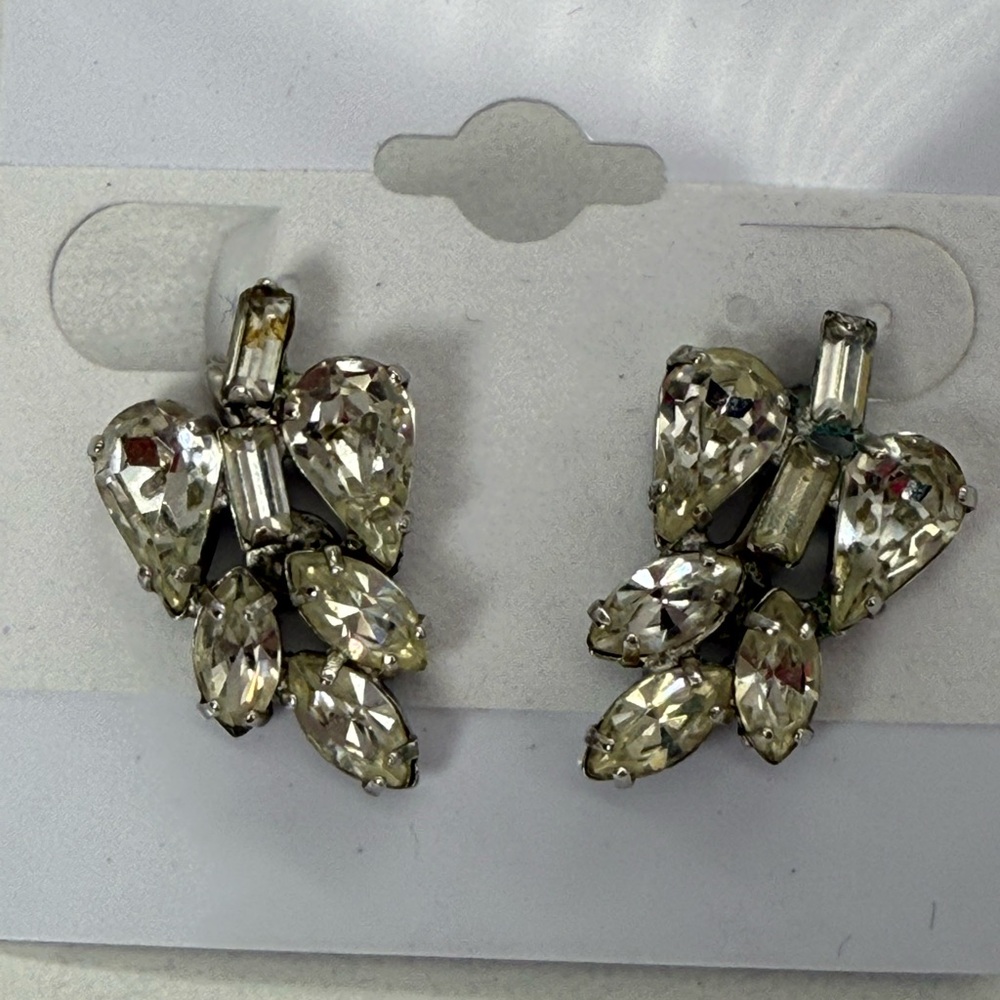 Vintage Glass Clear Crystal Shine Clip On Earrings Sparkling Rhinestone Clusters